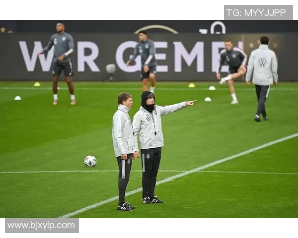 德国与秘鲁友谊赛精彩回顾：两队球员表现亮眼，友谊赛场上激情四溢