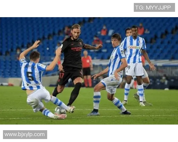 塞维利亚击败瓦伦西亚，登顶西甲积分榜：创造辉煌新篇章