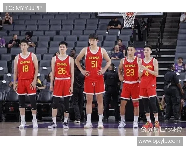 马刺大胜中国男篮，展现出强大实力和默契配合
