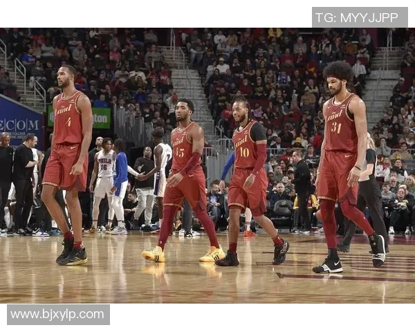 骑士与勇士精彩对决视频播放回顾及赛季分析