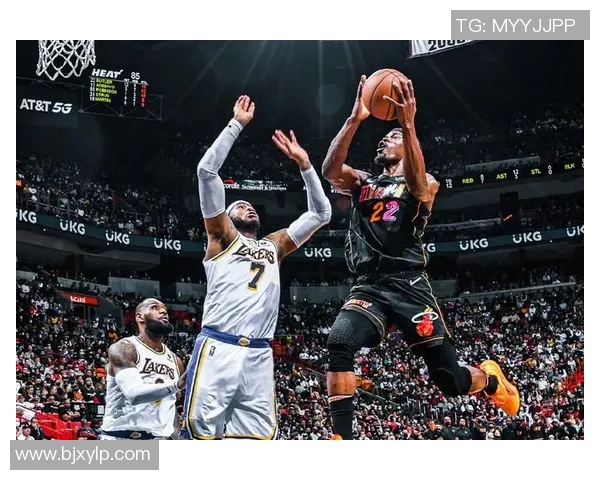 湖人对决热火精彩全集回顾与分析,重温经典瞬间与赛场激情 湖人对决热火精彩全集回顾与分析,重温经典瞬间与赛场激情